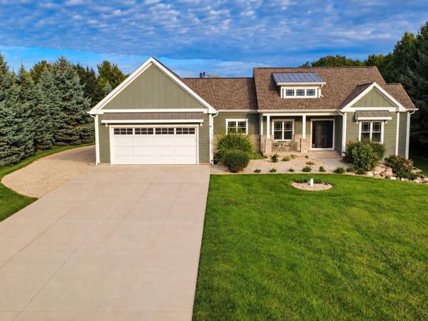8987 371st Ave, Randall, WI 53181