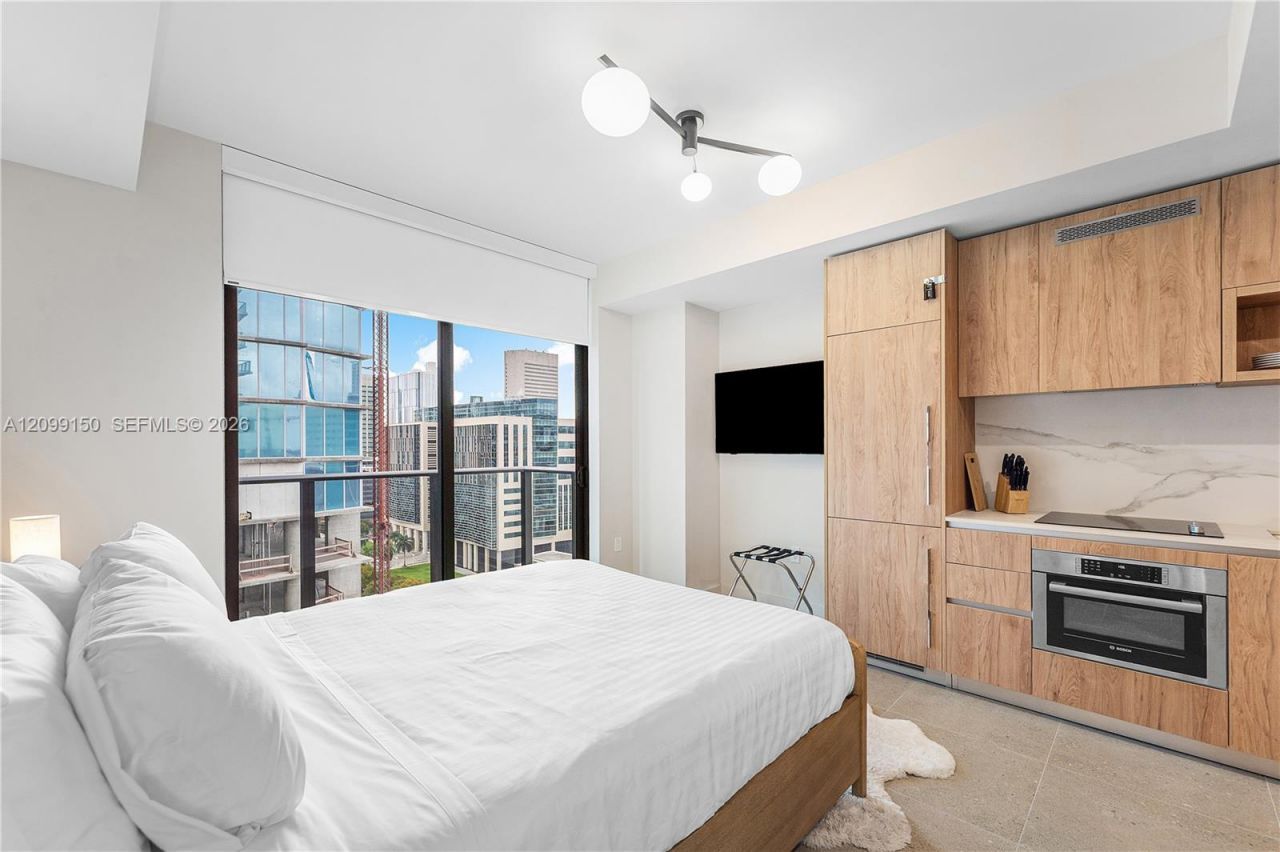 11 NE 6th St, Unit 1702, Miami, FL 33132 Photo