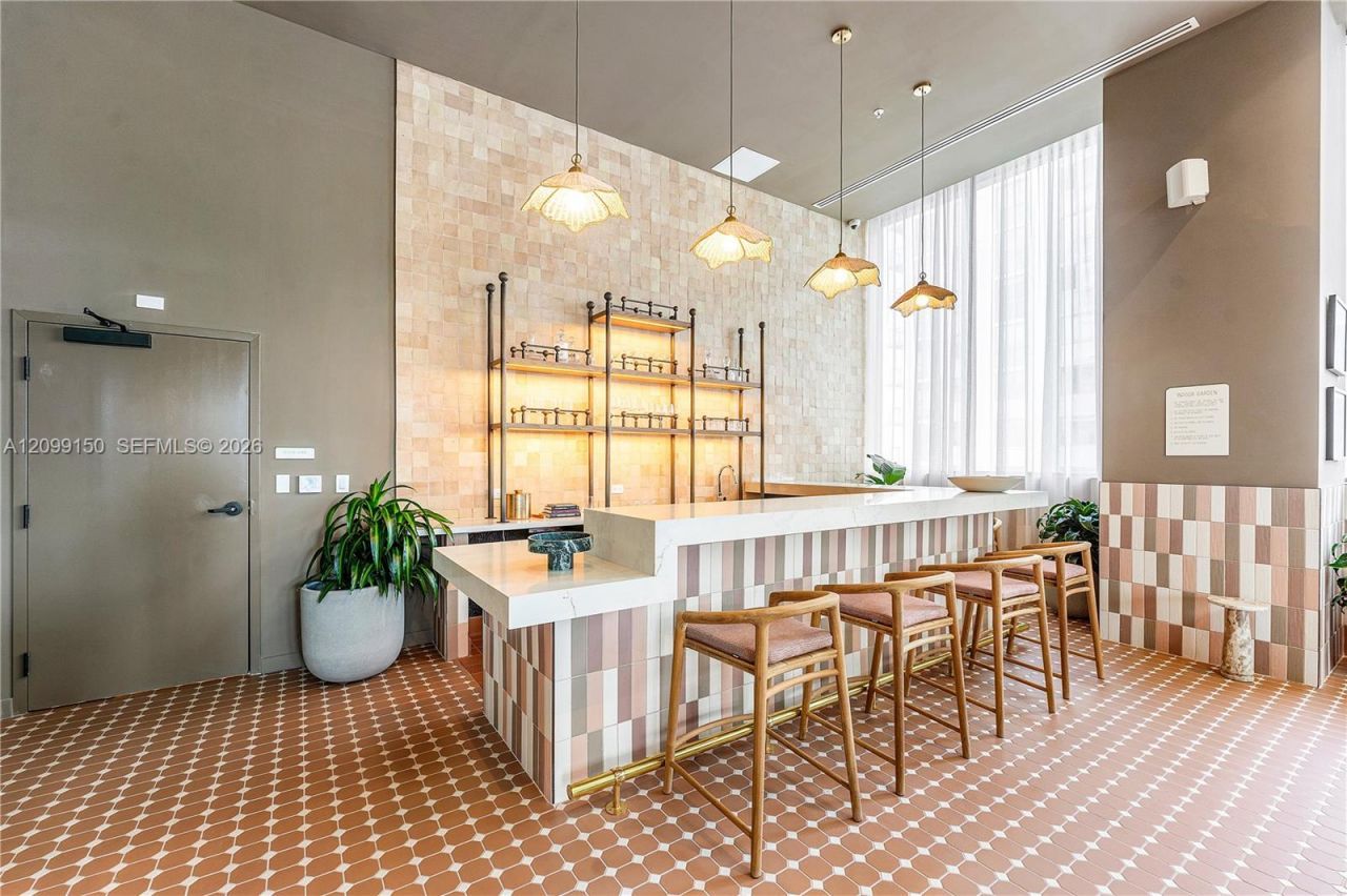 11 NE 6th St, Unit 1702, Miami, FL 33132 Photo