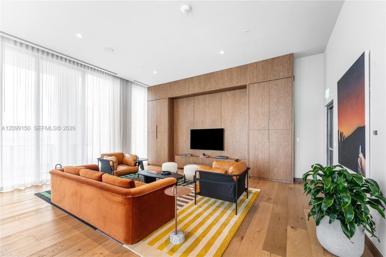 11 NE 6th St, Unit 1702, Miami, FL 33132 Photo