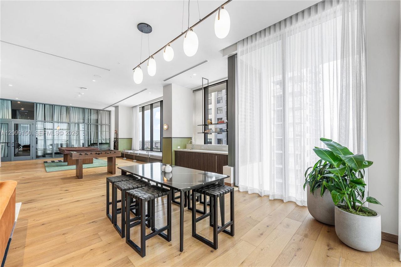 11 NE 6th St, Unit 1702, Miami, FL 33132 Photo