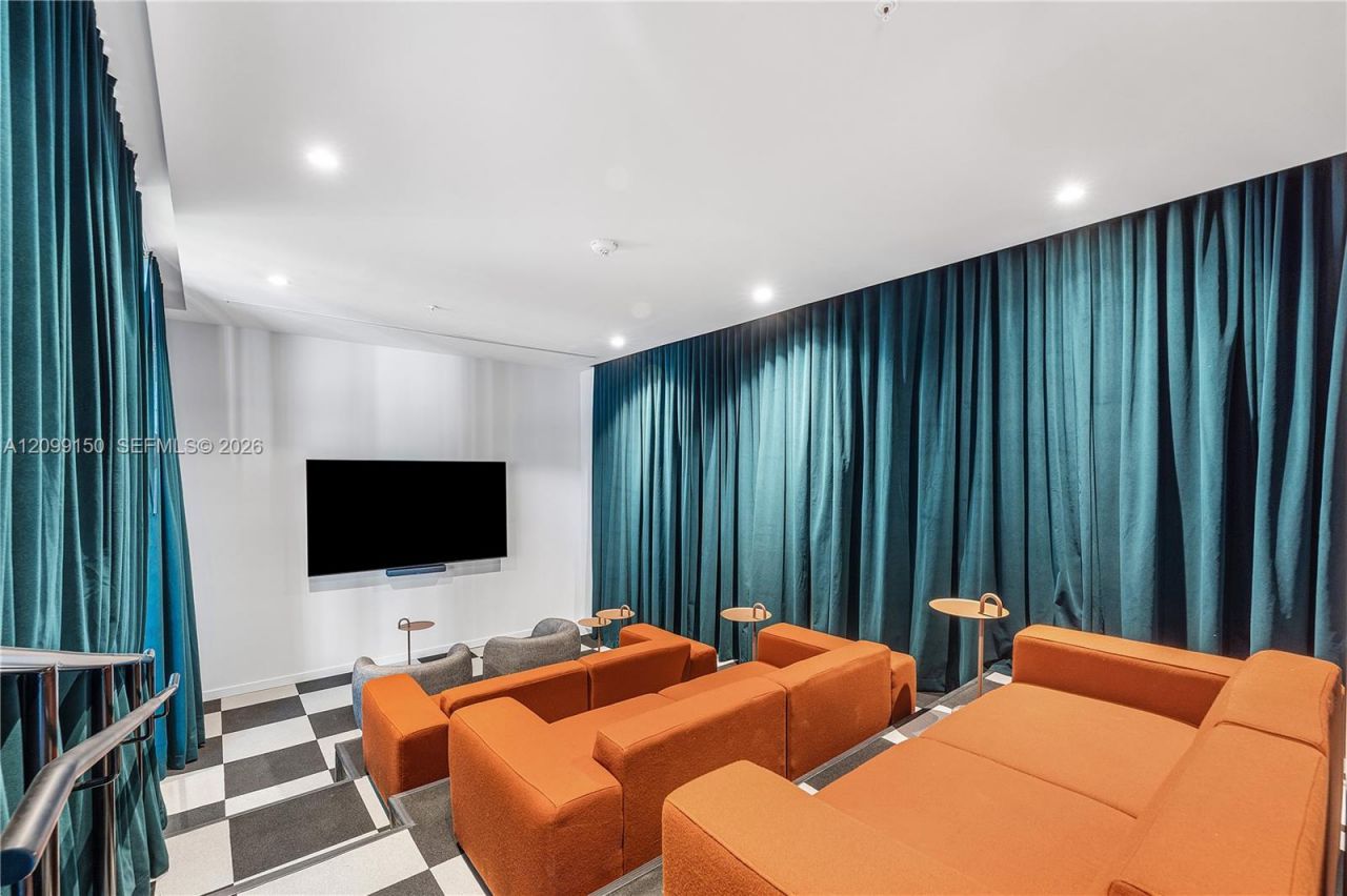 11 NE 6th St, Unit 1702, Miami, FL 33132 Photo