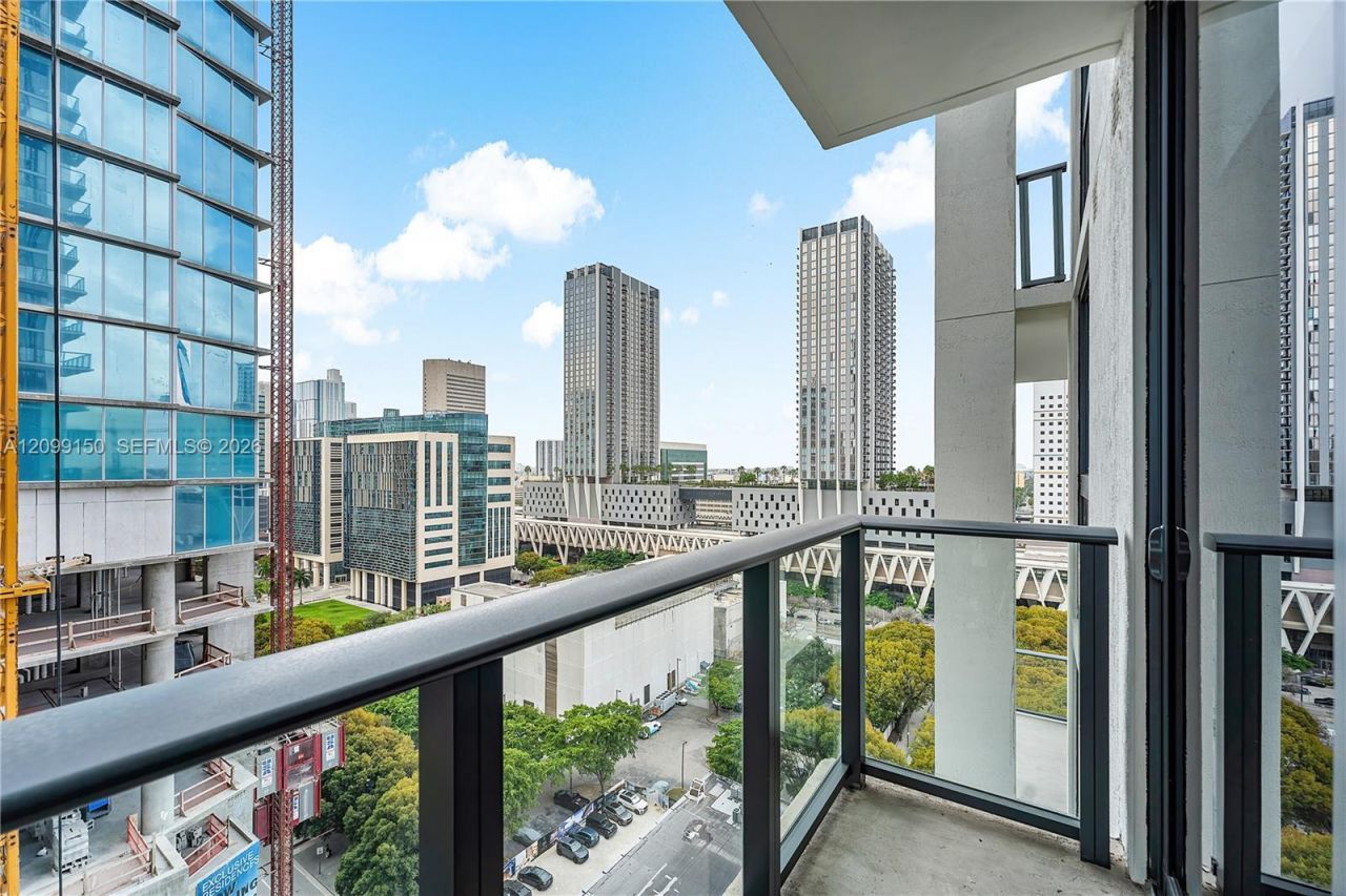 11 NE 6th St, Unit 1702, Miami, FL 33132 Photo
