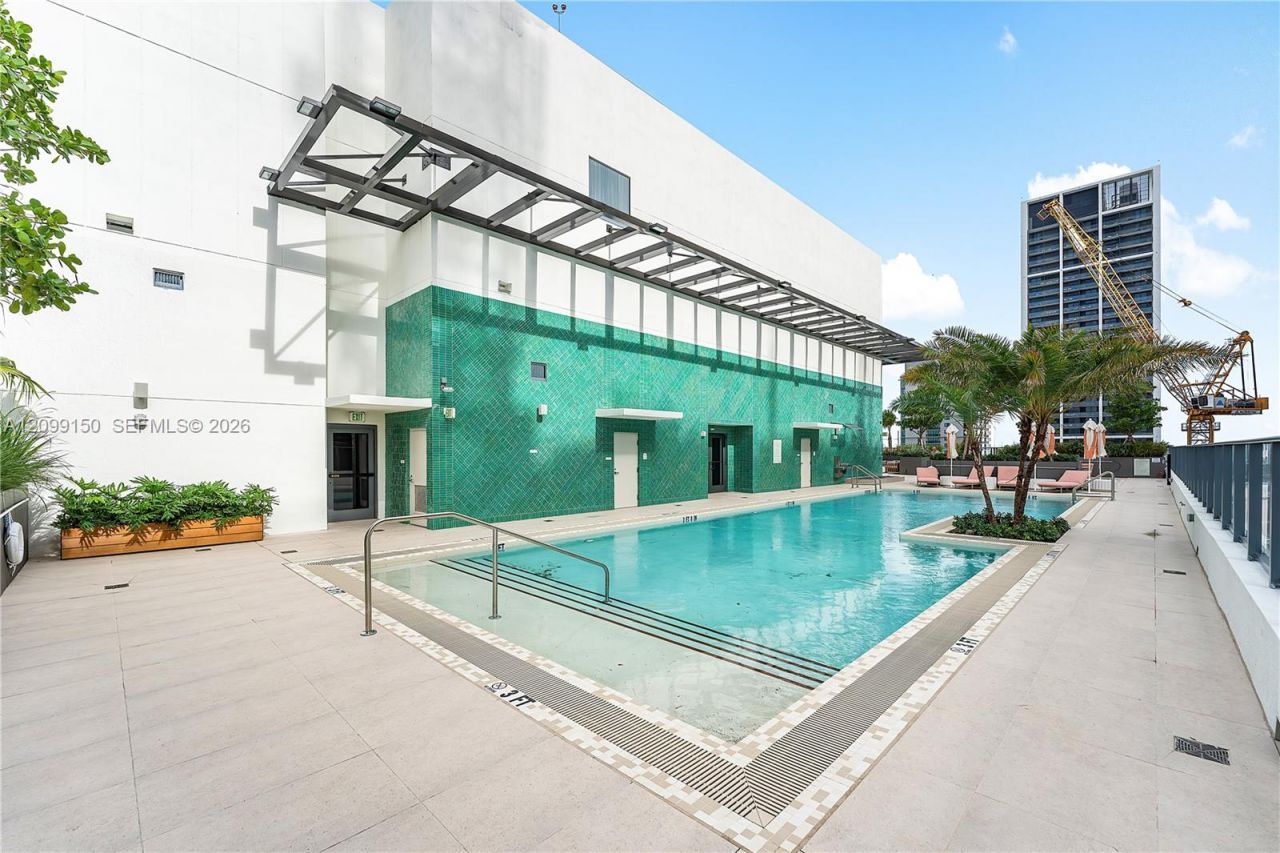 11 NE 6th St, Unit 1702, Miami, FL 33132 Photo