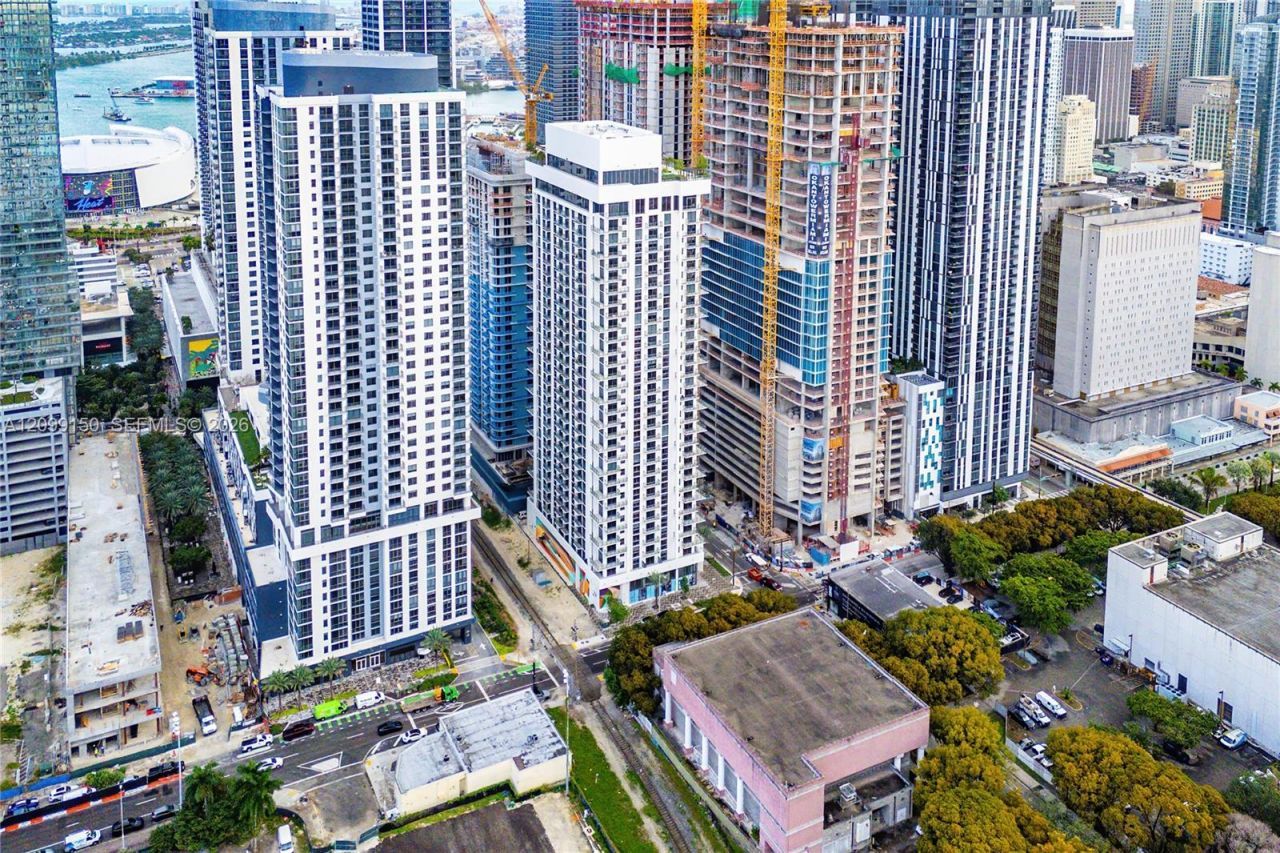 11 NE 6th St, Unit 1702, Miami, FL 33132 Photo