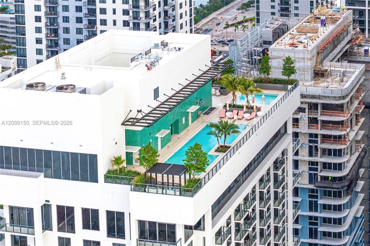 11 NE 6th St, Unit 1702, Miami, FL 33132 Photo