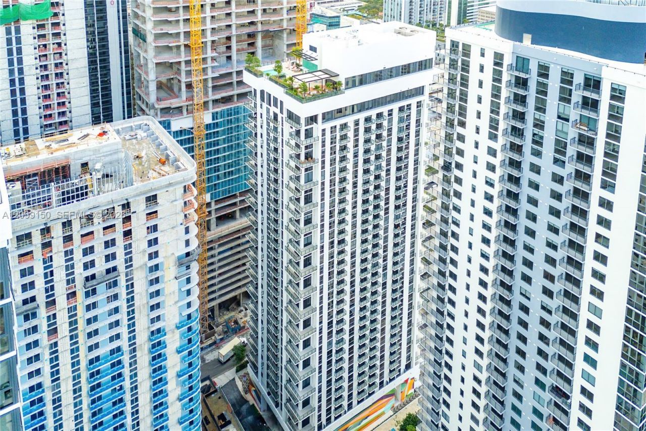 11 NE 6th St, Unit 1702, Miami, FL 33132 Photo