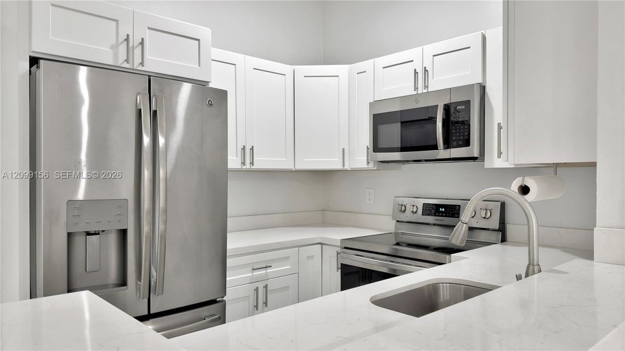 9721 Hammocks Blvd , Unit 201, Miami, FL 33196 Photo