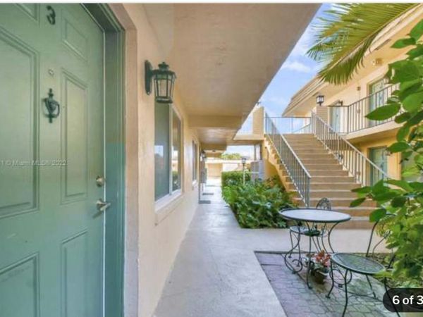 2300 SE 2ND Street, Unit 11, Pompano Beach, FL 33062