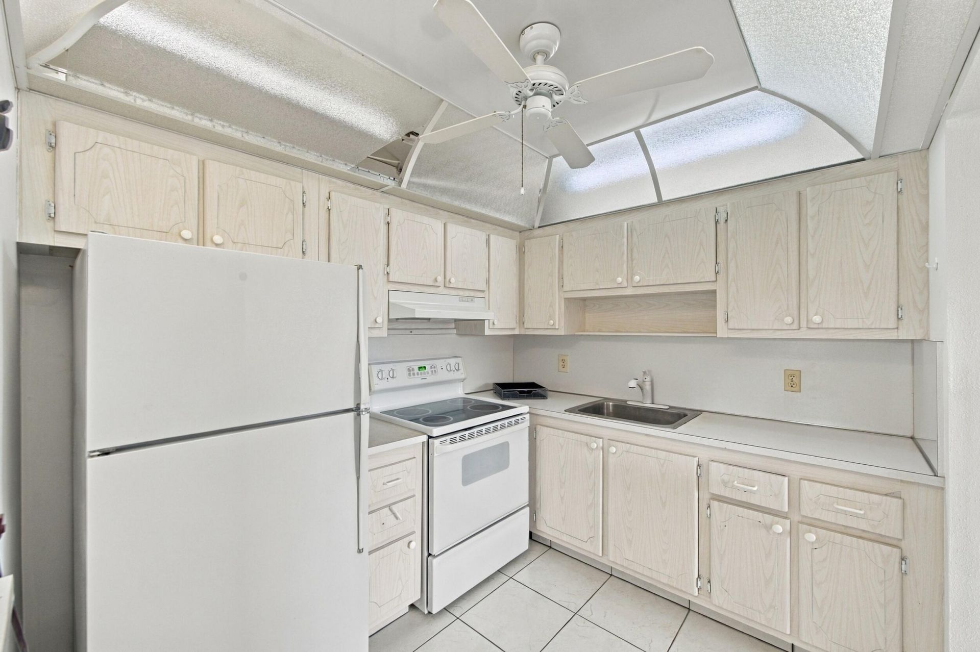 334 Seville N, Delray Beach, FL 33446 Photo
