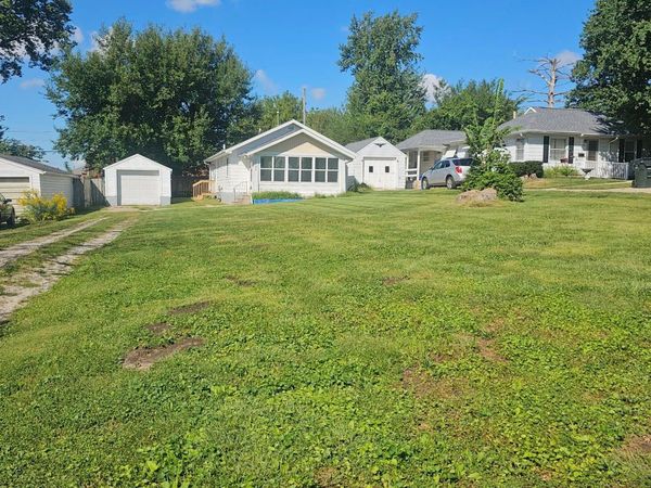 1325 Maplewood Drive NE, Cedar Rapids, IA 52402