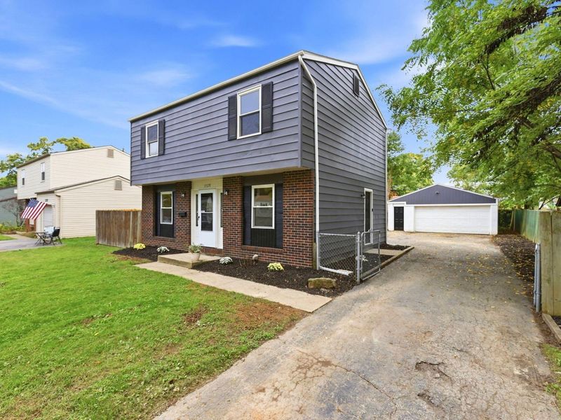 3328 Everson Road E, Columbus, OH 43232 Photo 2