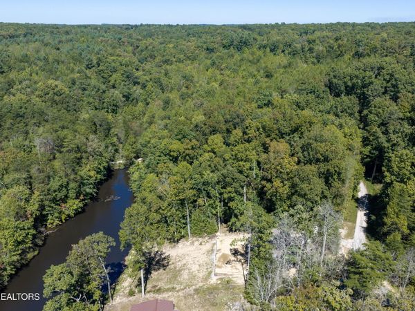 128 Indian Rock Loop , Crossville, TN 38572