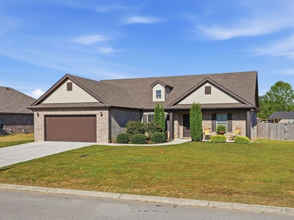164 Spring Breeze Dr , Tullahoma, TN 37388
