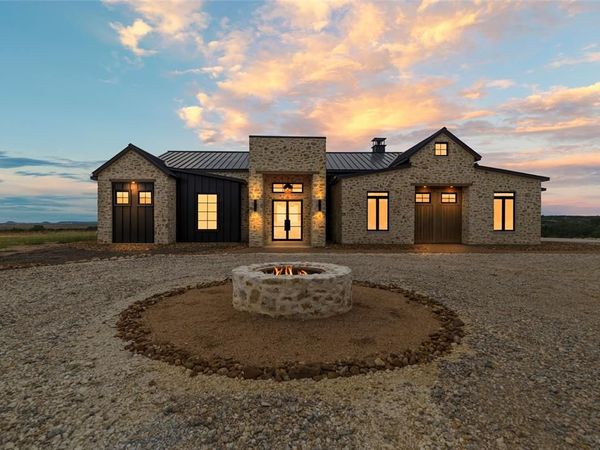 1631 Pr 23, Glen Rose, TX 76690