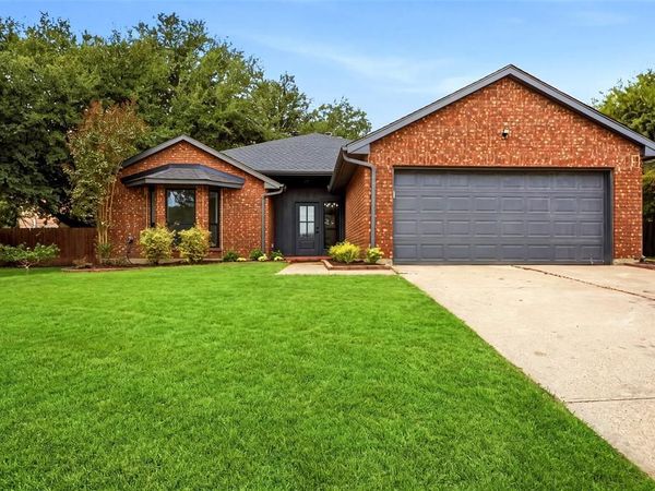 1405 Sedalia Court , Flower Mound, TX 75028
