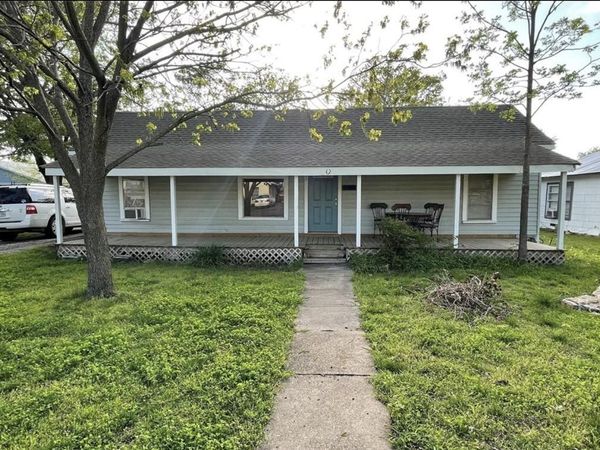 903 14th Street, Honey Grove, TX 75446