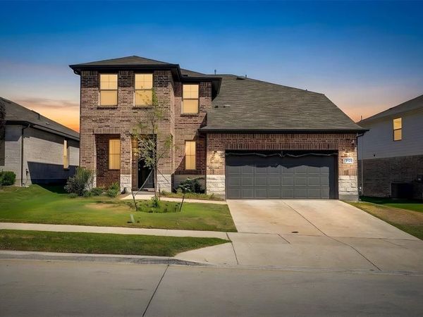 2921 Fox Trail Lane, Fort Worth, TX 76108