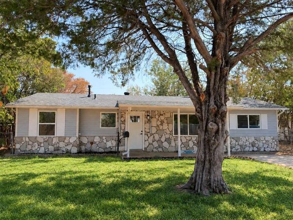 209 W Southern Avenue, Saginaw, TX 76179