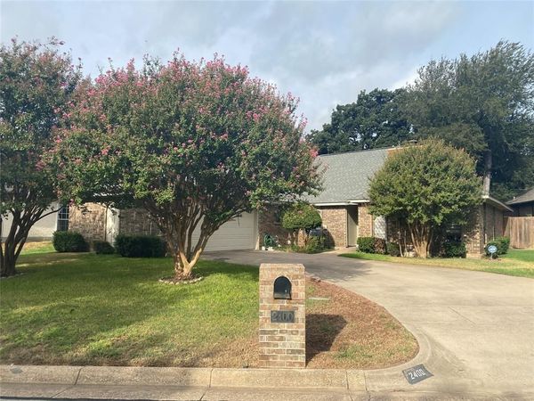 2400 Cross Timbers Trail , Arlington, TX 76006