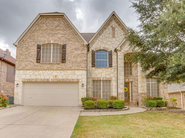 1008 Linden Drive , Burleson, TX 76028