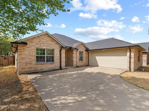 115 Autumn Trail , Red Oak, TX 75154