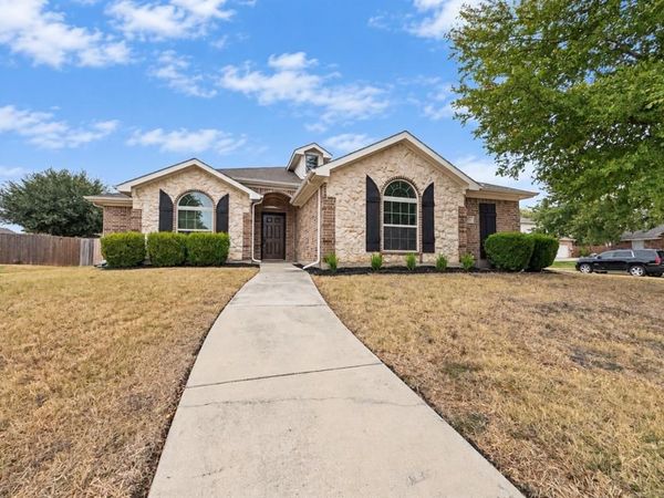 923 Grouse Road , Glenn Heights, TX 75154
