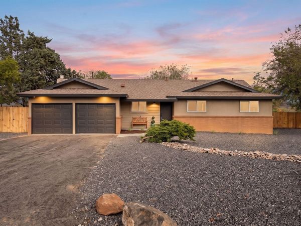 1119 Patricia Circle NW, Corrales, NM 87048