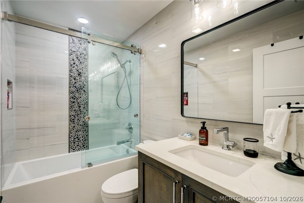 5600 NE Gulfstream Way, Stuart, FL 34996 Photo
