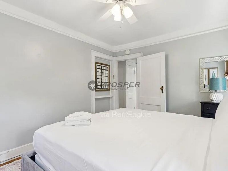 72 1/2 King Street Photo 14