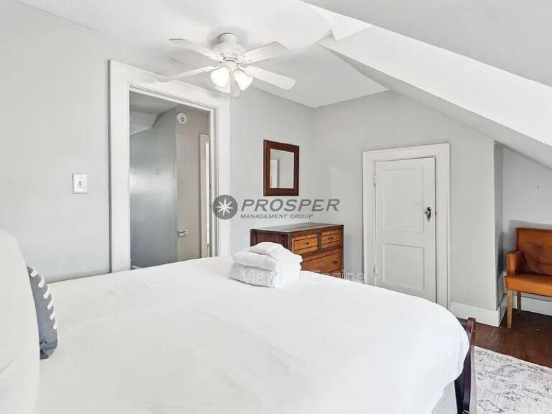 72 1/2 King Street Photo 27