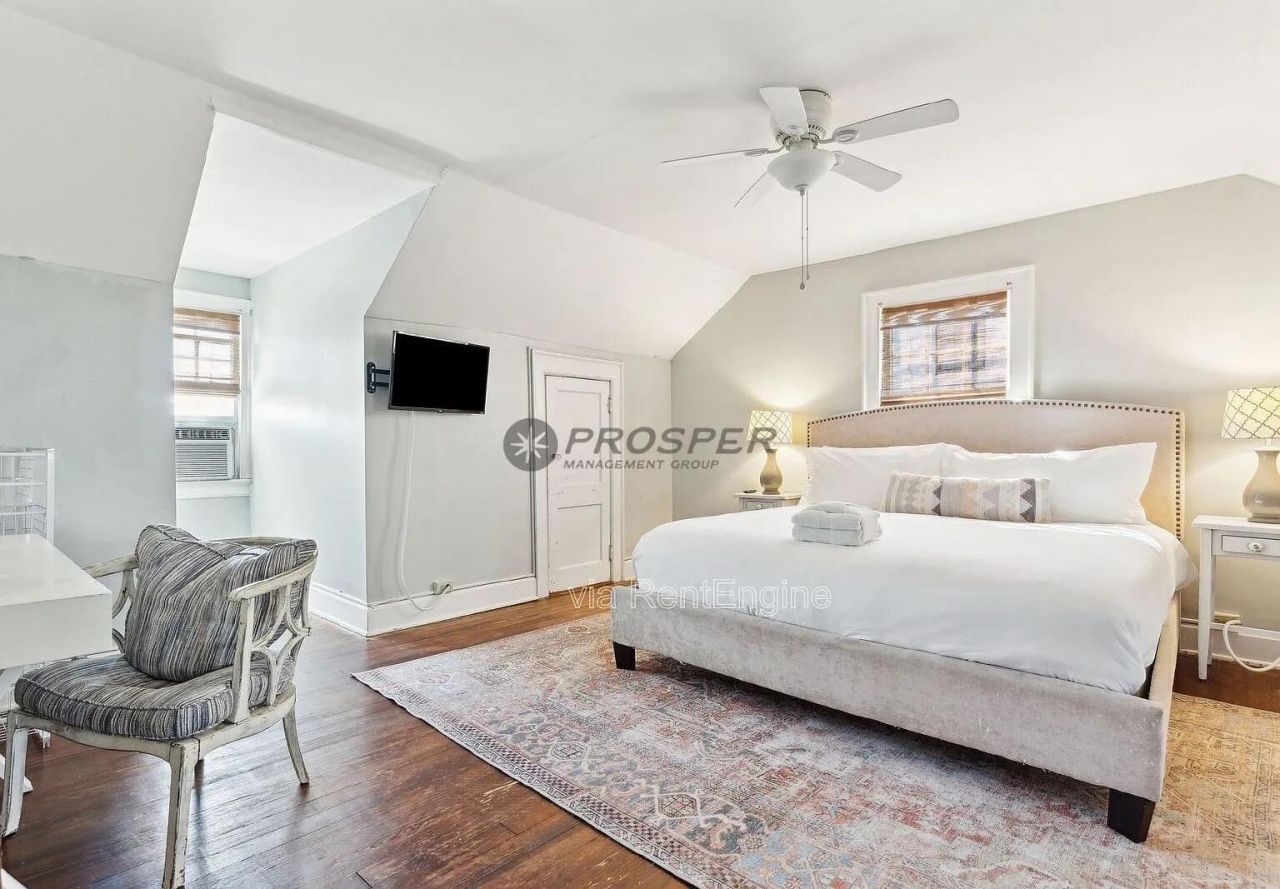 72 1/2 King Street Photo 28