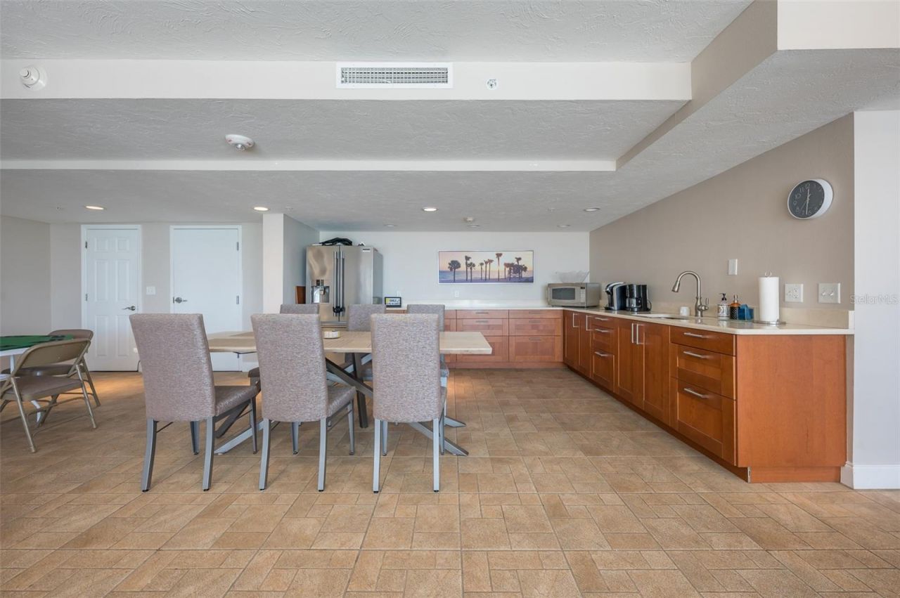 101 S Gulfstream Avenue , Unit 12C, Sarasota, FL 34236 Photo