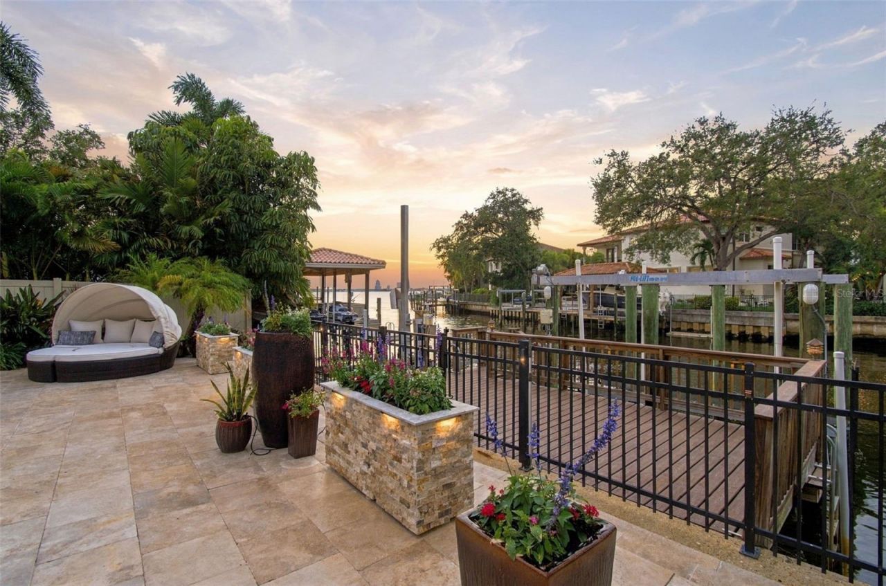 58 Martinique Avenue, Unit 1/2, Tampa, FL 33606 Photo