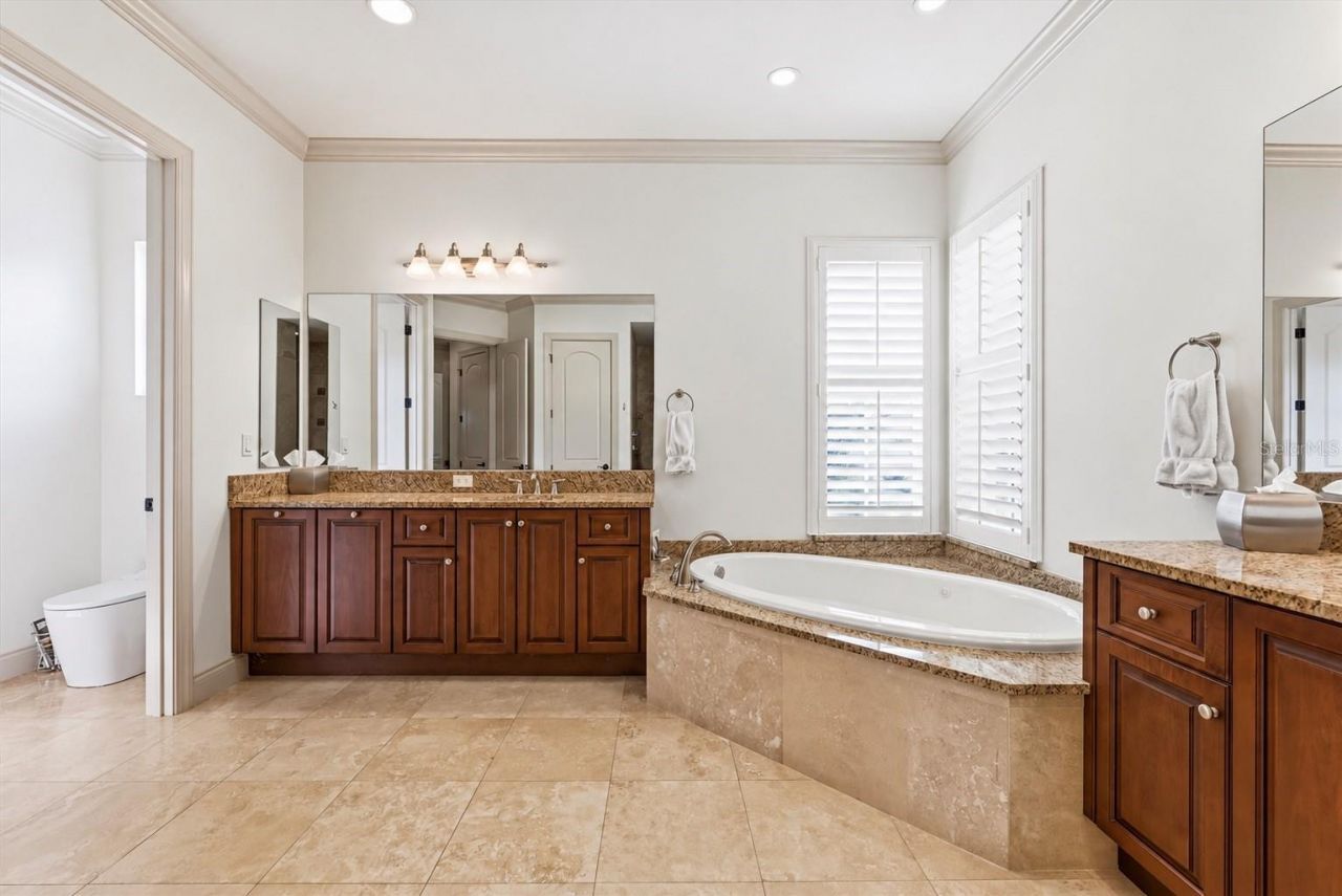 3737 Founders Club Drive, Sarasota, FL 34240 Photo