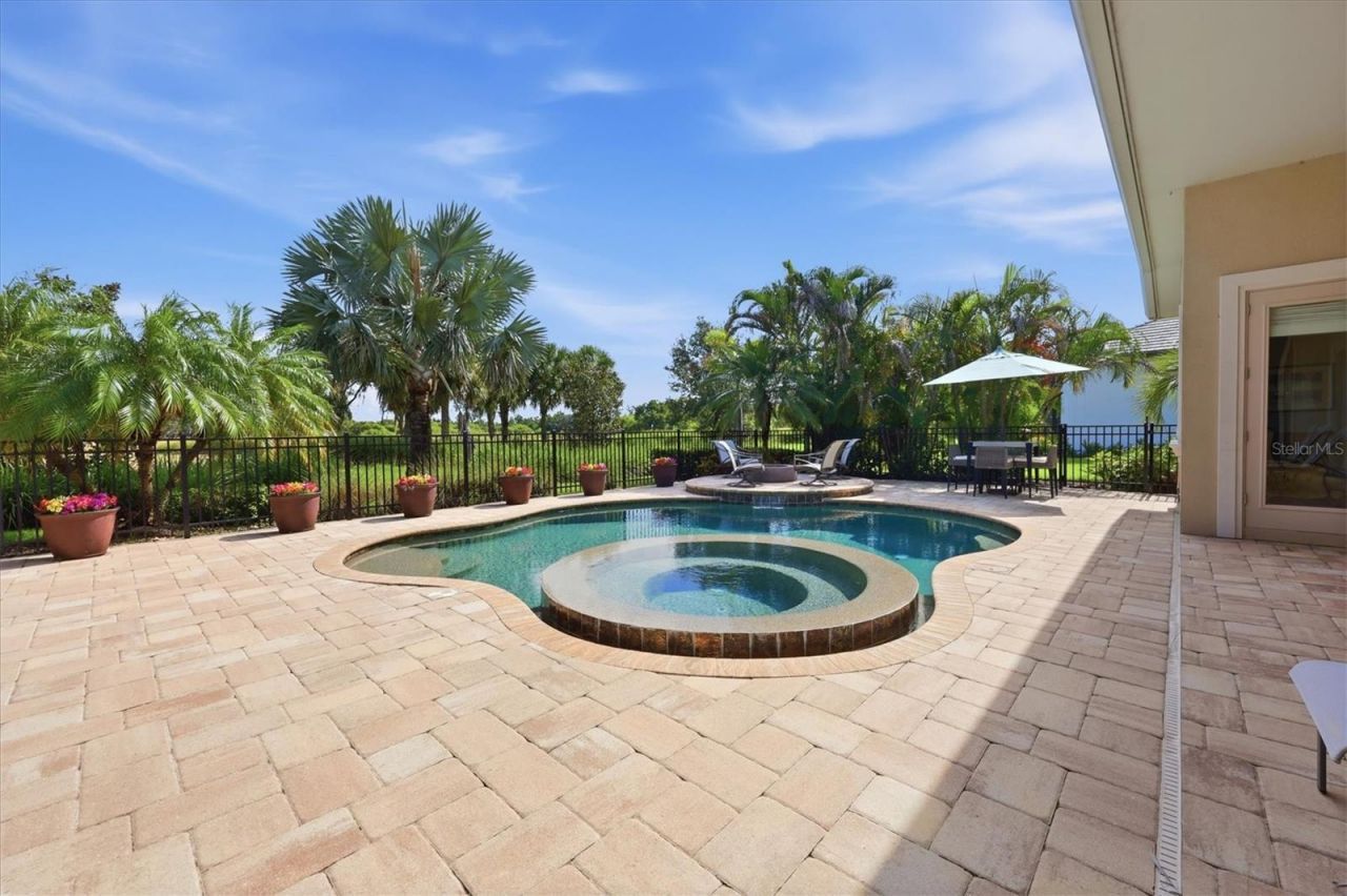 3737 Founders Club Drive, Sarasota, FL 34240 Photo