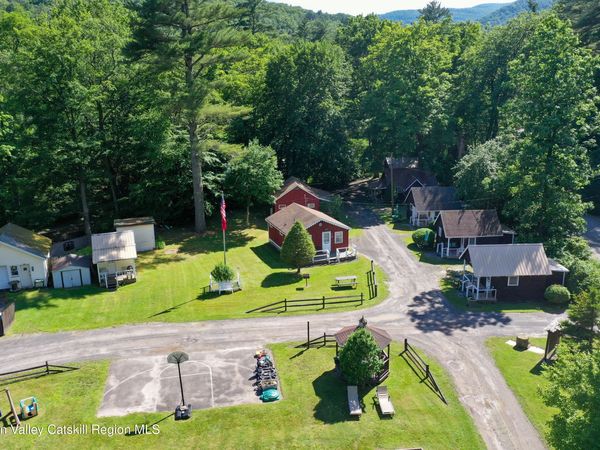 5973 Ny-28 , Phoenicia, NY 12464