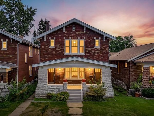 3942 Dover Place, St Louis, MO 63116
