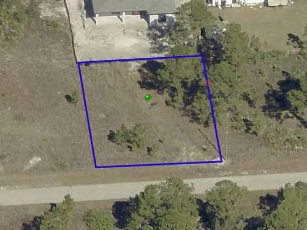 1113 Corry ST E, LEHIGH ACRES, FL 33974