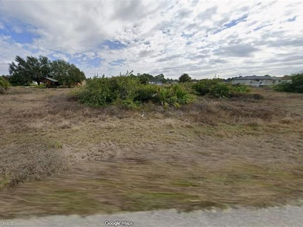 737 Knox AVE S, LEHIGH ACRES, FL 33974