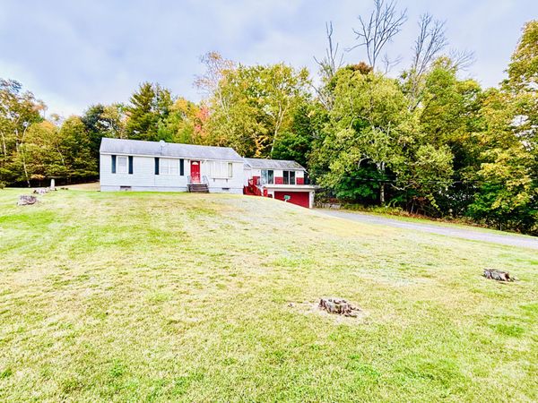 33 Abbot Hill Road, Dexter, ME 04930