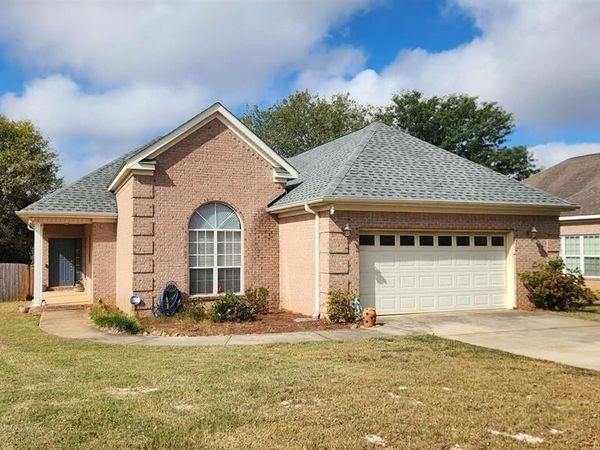 220 Carrington Lane, Centerville, GA 31028