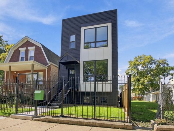 904 N Trumbull Avenue, Chicago, IL 60651