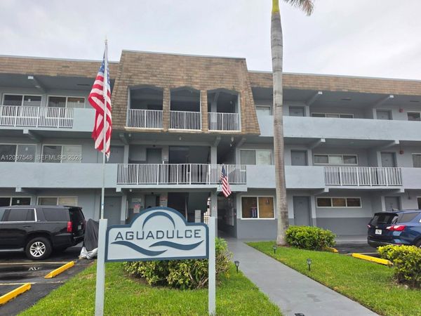 11195 SW 1st St , Unit 217, Sweetwater, FL 33174