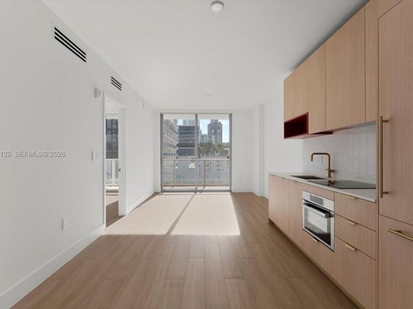 90 NE 32nd St , Unit 703, Miami, FL 33137