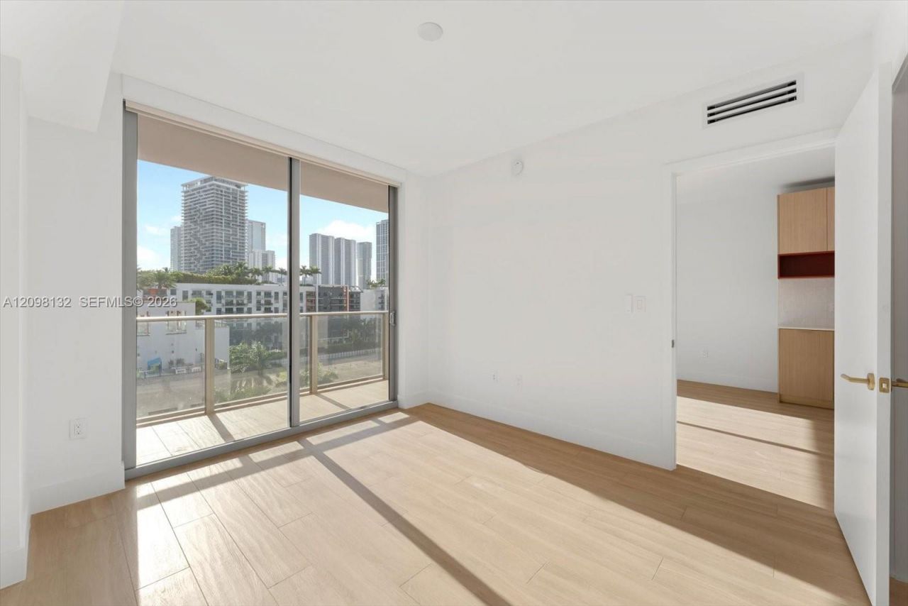 90 NE 32nd St , Unit 703, Miami, FL 33137 Photo