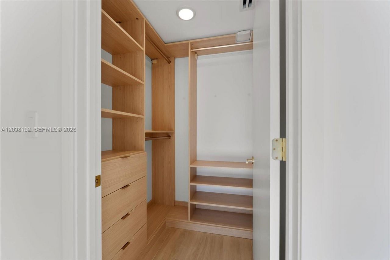 90 NE 32nd St , Unit 703, Miami, FL 33137 Photo