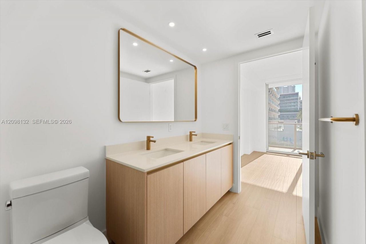 90 NE 32nd St , Unit 703, Miami, FL 33137 Photo