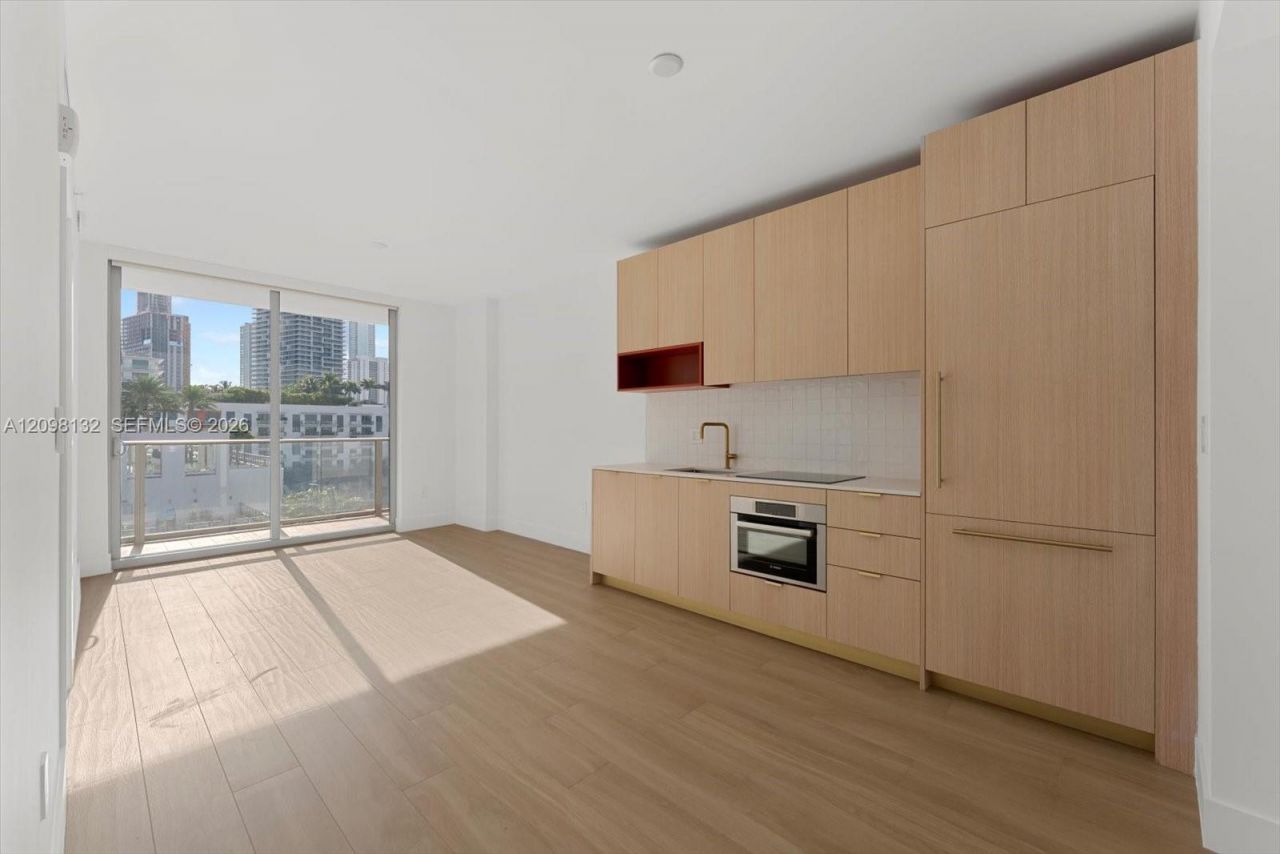 90 NE 32nd St , Unit 703, Miami, FL 33137 Photo