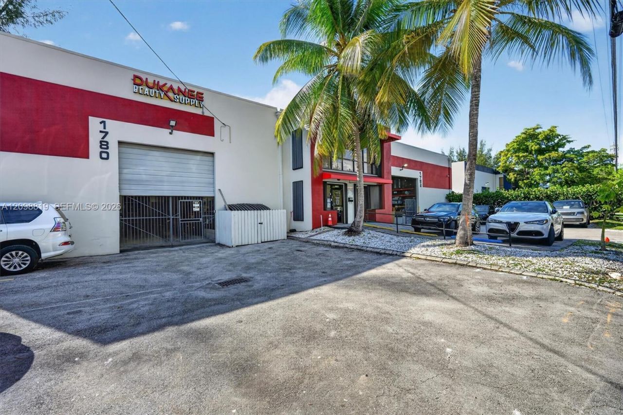 1780 NW 93rd Ave, Doral, FL 33172 Photo
